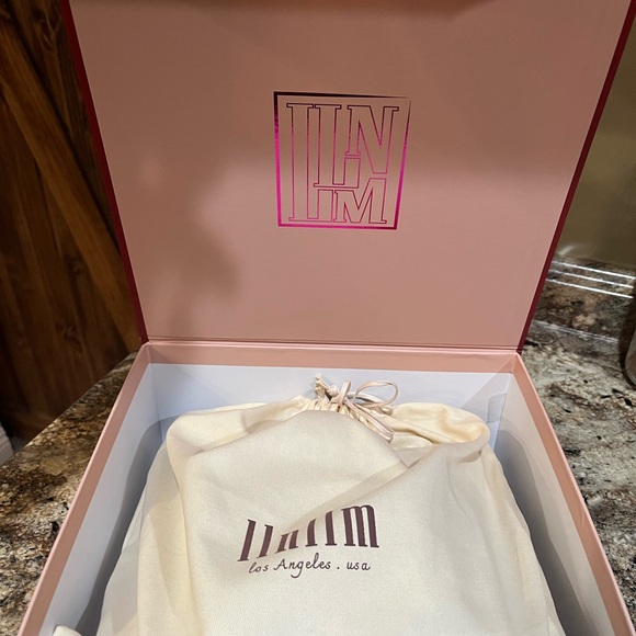 llnllm - Woman's Exclusive Bag- MAJIETOTE  TOTE - Picture 8 of 8